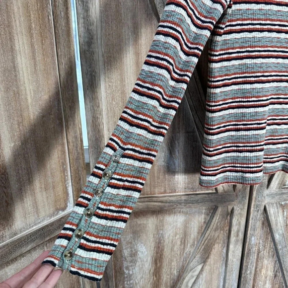 Madewell Button-Sleeve Tee in Elsie Stripe - Picture 5 of 6